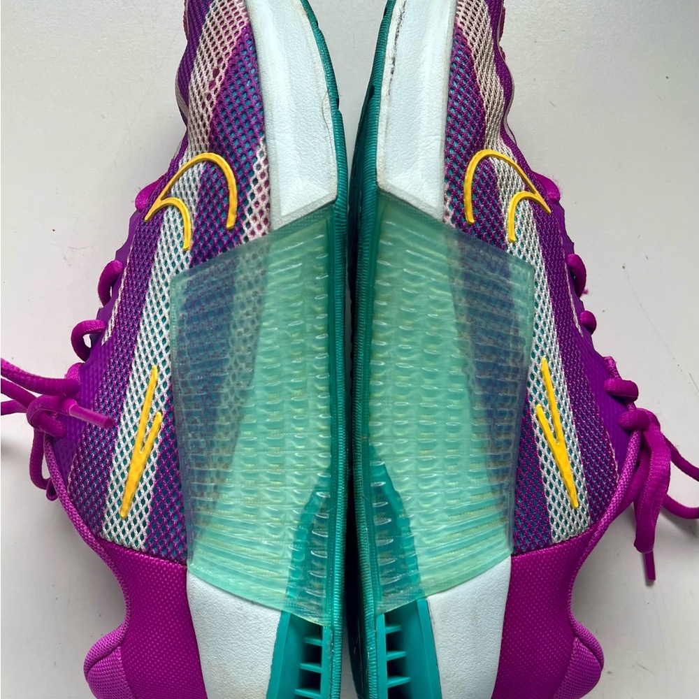 Women's Nike Metcon 9 AMP Training Shoes, size 8 (us), gently used. - Picture 2 of 13